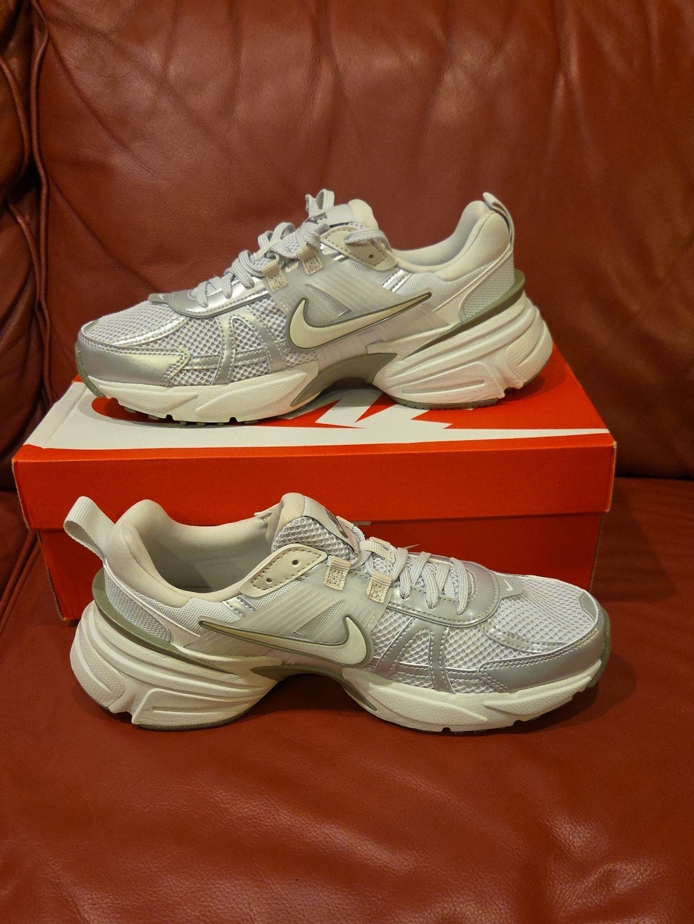 Nike Women’s V2K RUN Silver and White 9.5